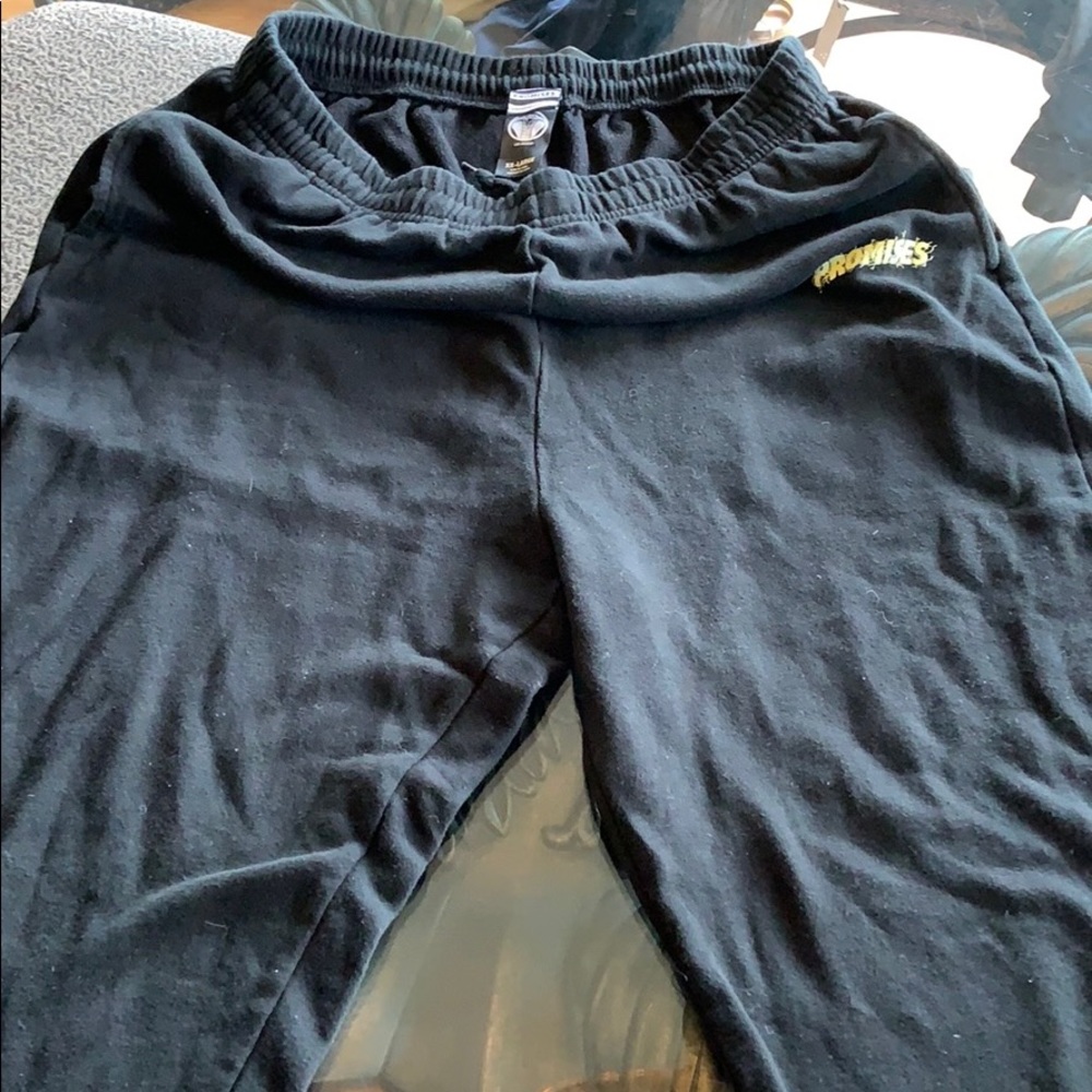 Broken promises sweatpants